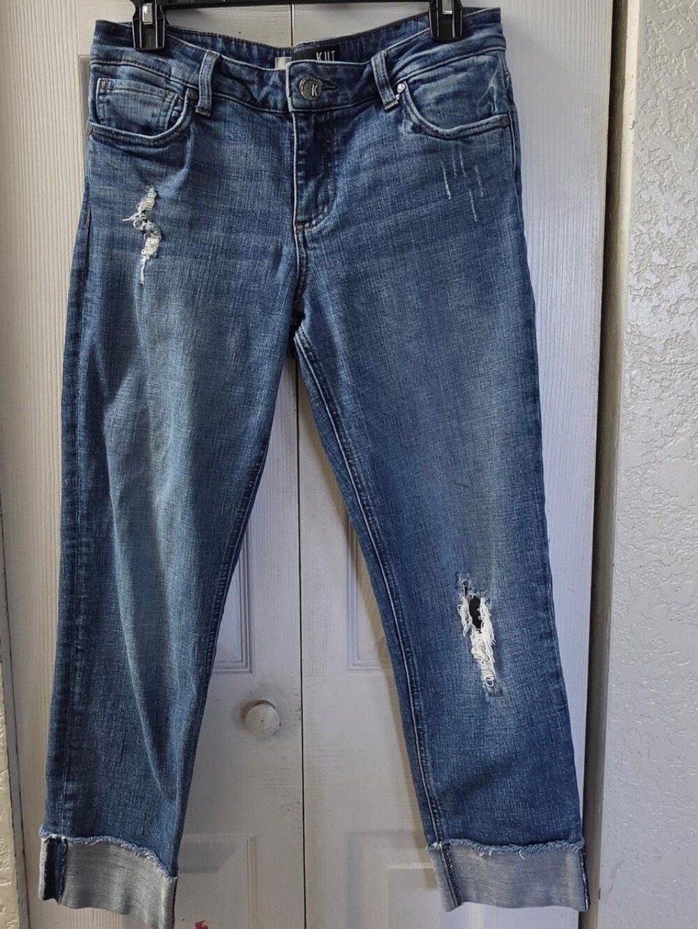 Kut from the Kloth Distressed Cropped Blue Jeans